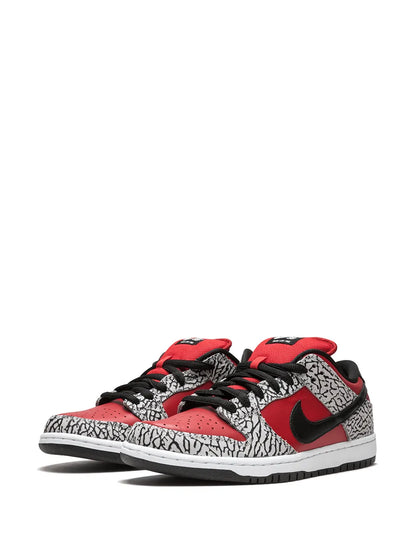 Supreme x Nike SB Dunk Low Premium "Red Cement"