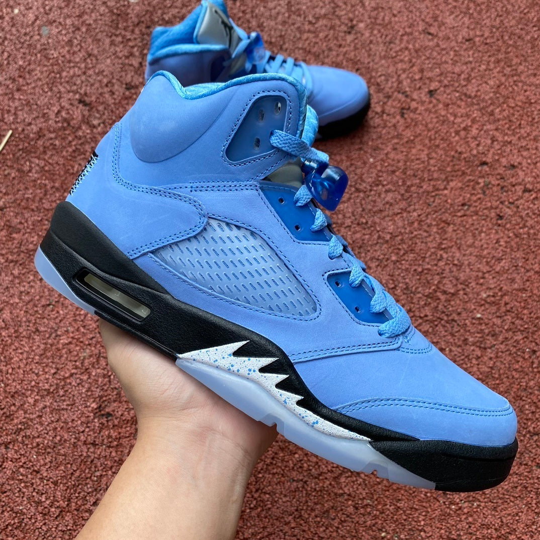 Air Jordan 5 Retro "UNC"