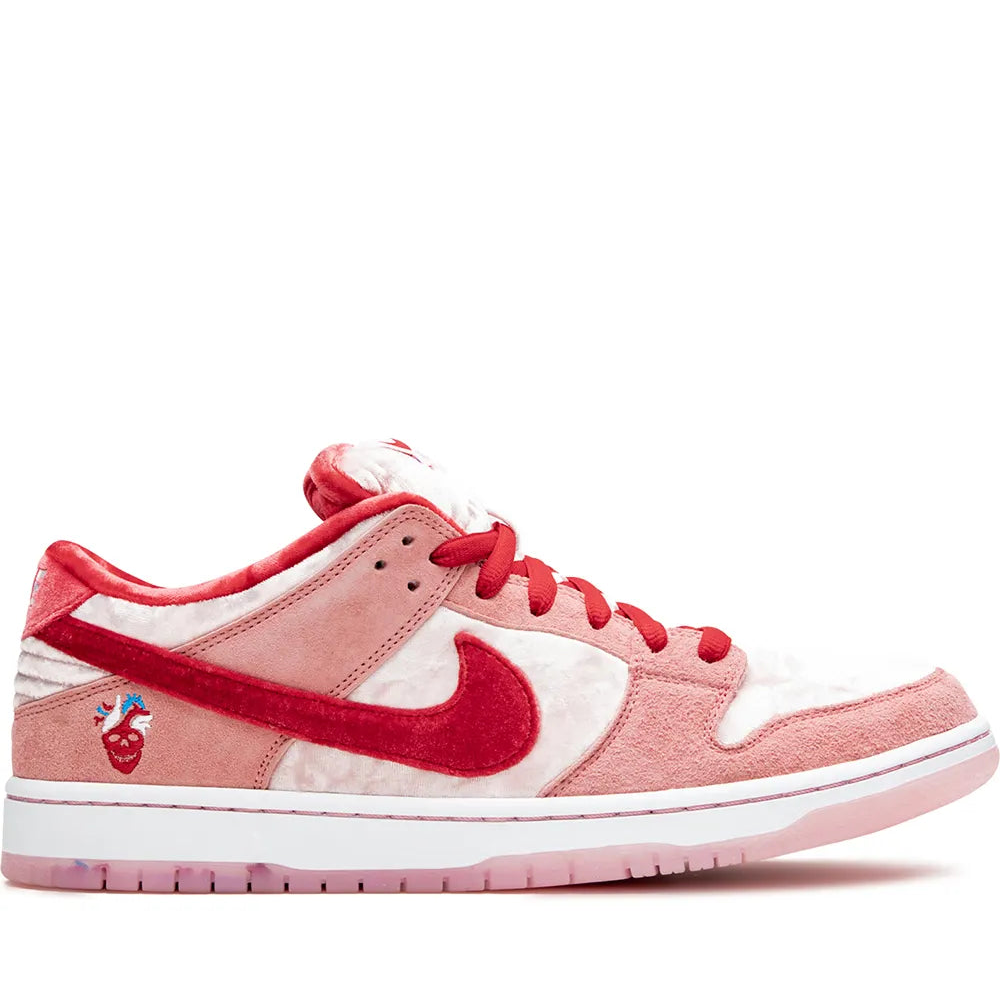 Nike Dunk Low Pro SB "Strange Love"