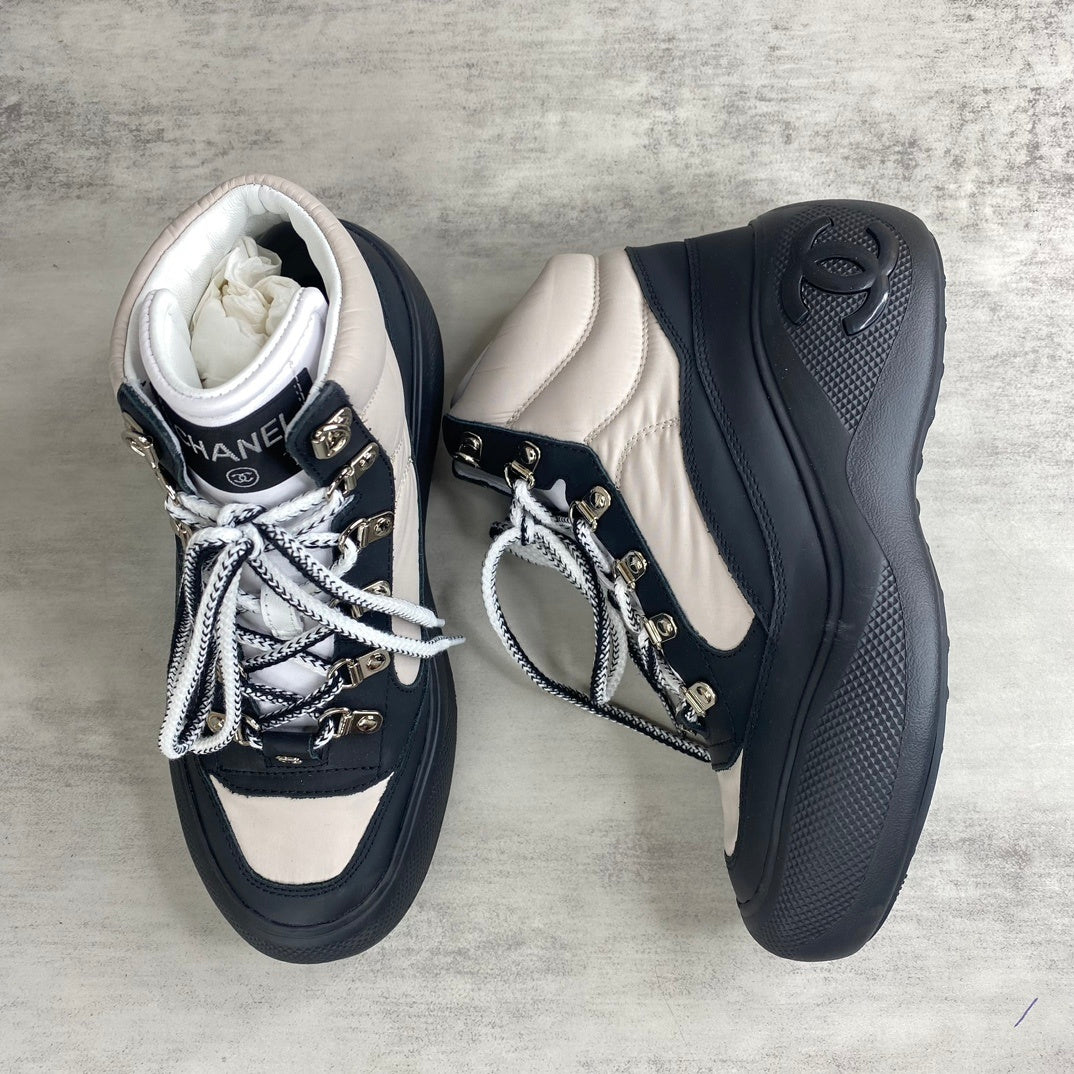 Chanel Snow Boots "Black-Beige"