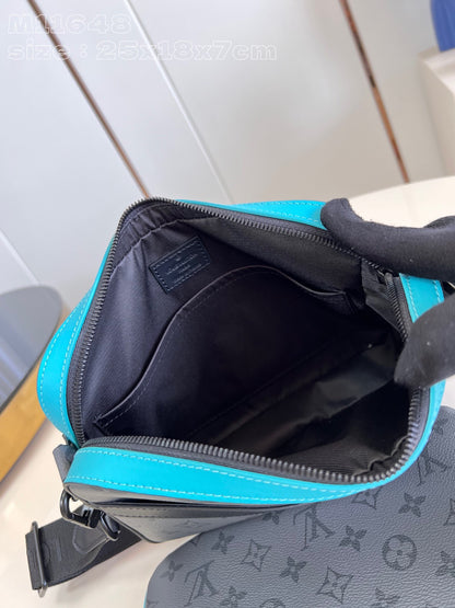 Louis Vuitton Trio Messenger