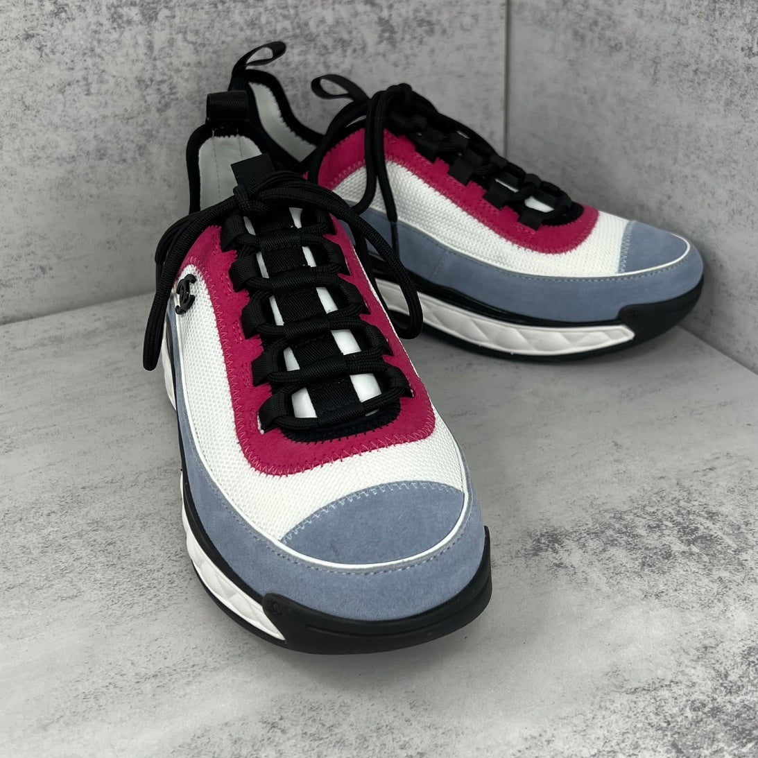 Chanel 22B "White-Pink-Blue"