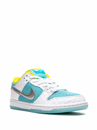 Nike SB Dunk Low "FTC Lagoon Pulse"