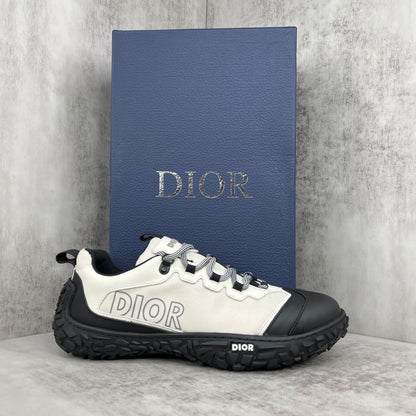Dior B28 "Black-White"