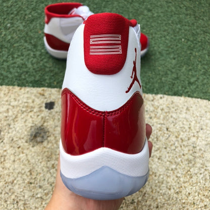 Air Jordan 11 Retro "Cherry"