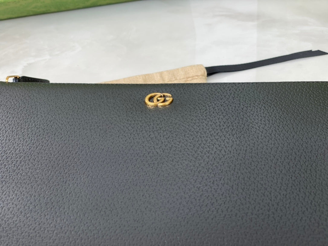 Gucci Leather GG Marmont Pouch