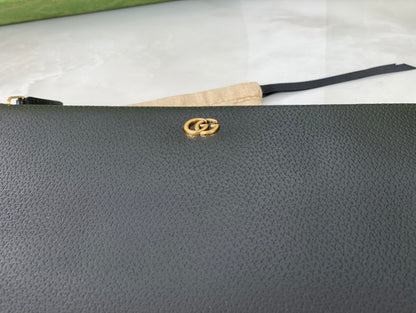 Gucci Leather GG Marmont Pouch