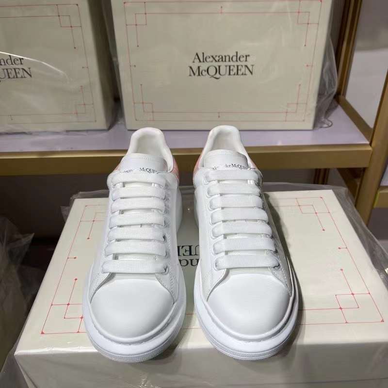 Alexander McQueen Oversized "White-Pink Crocodile"