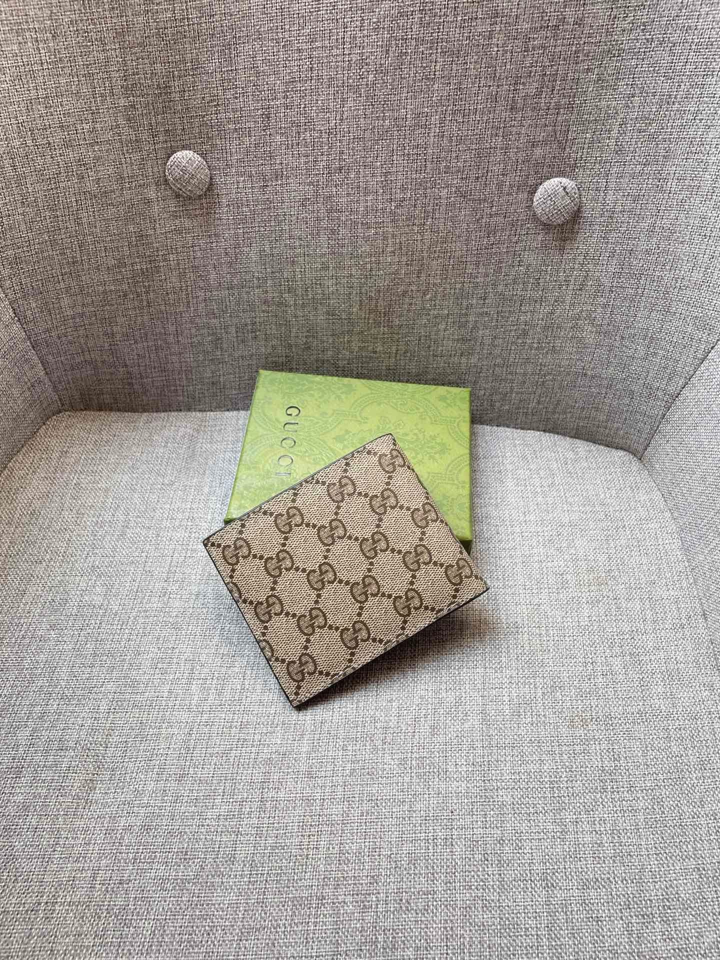 Gucci GG Supreme Cat Print Wallet