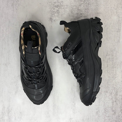 Burberrry Arthur "Black"