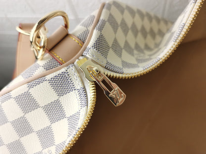 Louis Vuitton Keepall Bandoulière 50