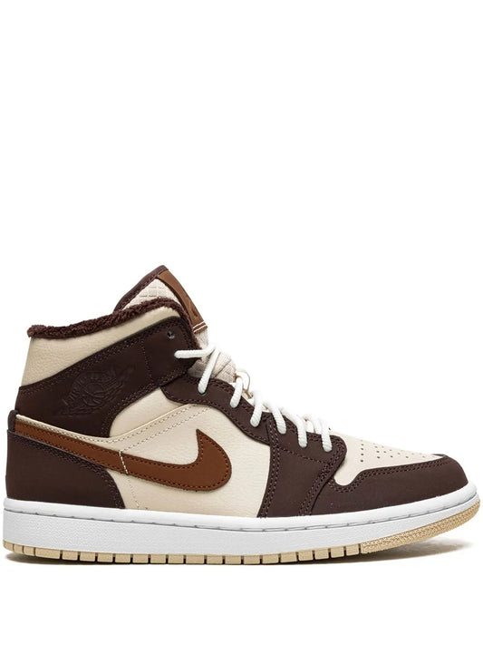 Air Jordan 1 Mid SE "Brown Basalt Fleece"