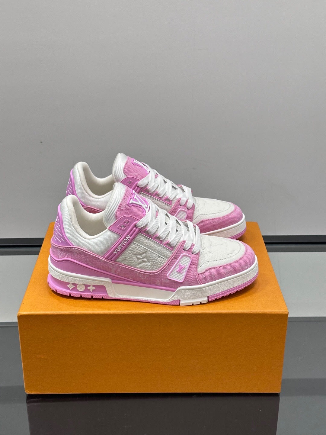 Louis Vuitton LV Trainers "Pink Denim-White"