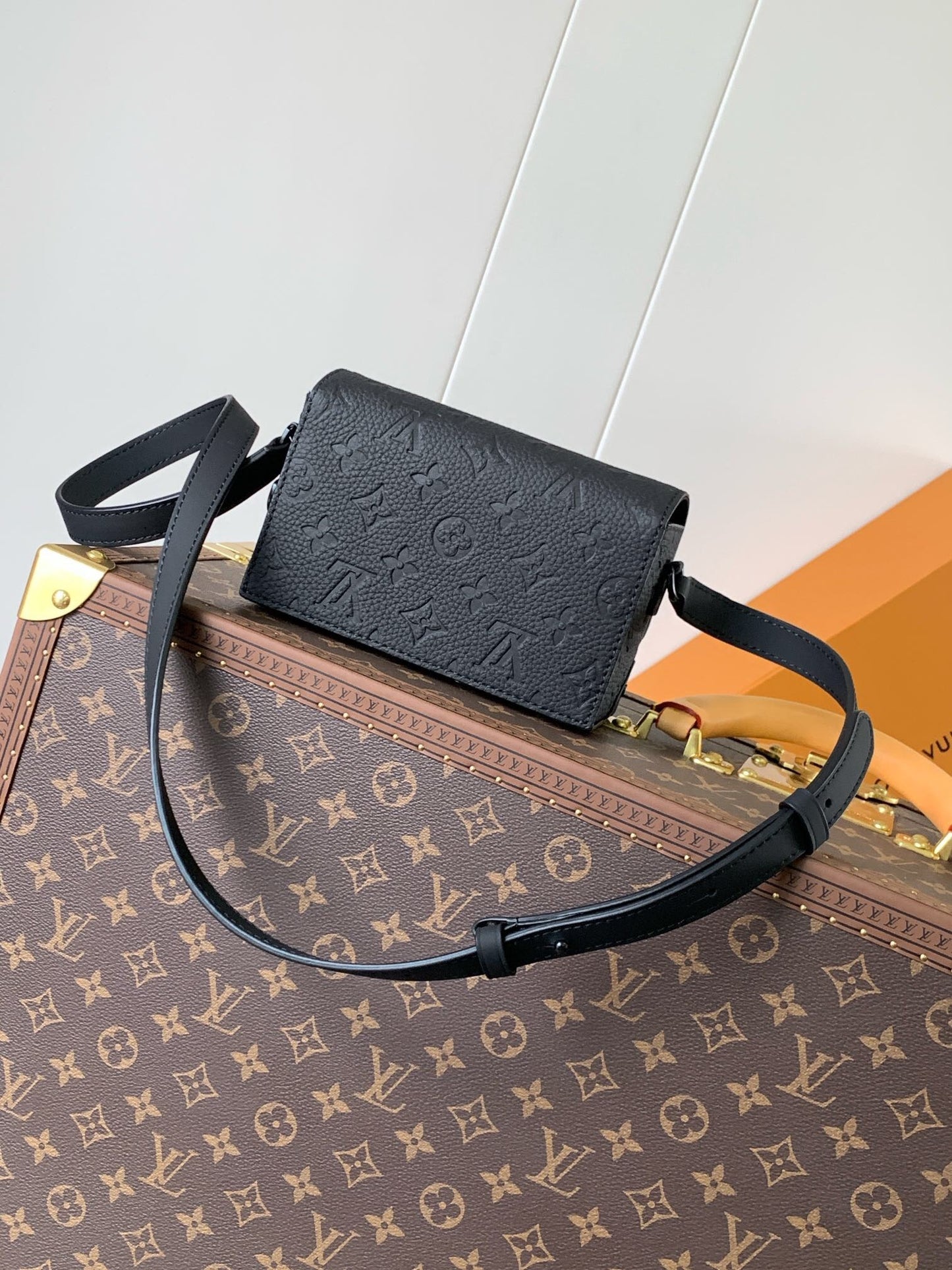 Louis Vuitton Steamer Wearable Wallet