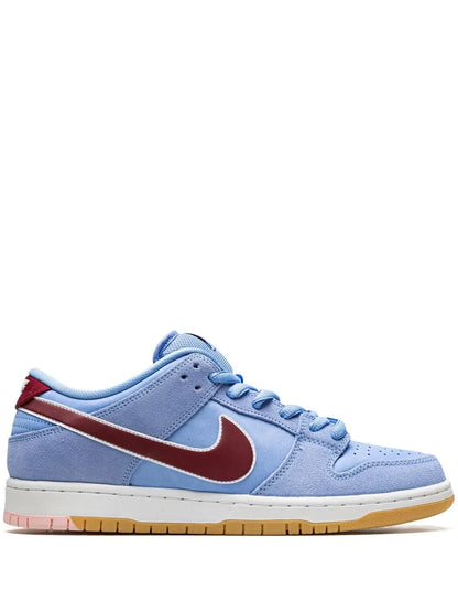 Nike SB Dunk Low "Phillies"