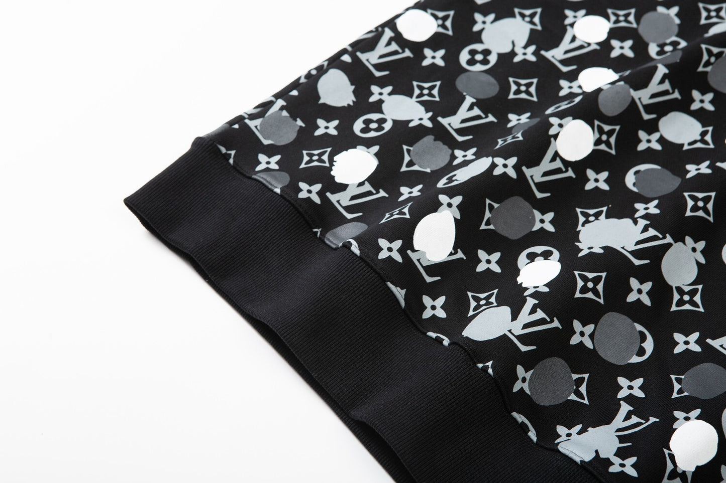 Louis Vuitton x Yayoi Kusama Infinity Dots Printed Sweatshirt "Black"