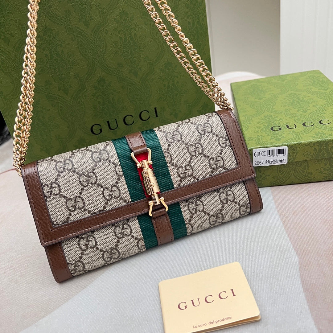 Gucci Jackie 1961 GG Continental Chain Wallet