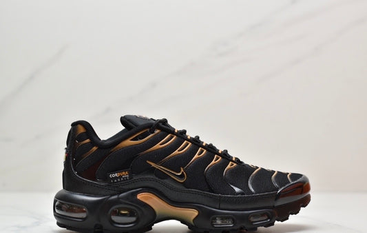Nike Air VaporMax Plus “Black-Gold”
