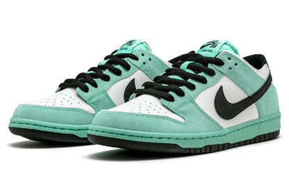 Nike Dunk SB Low "Sea Crystal"