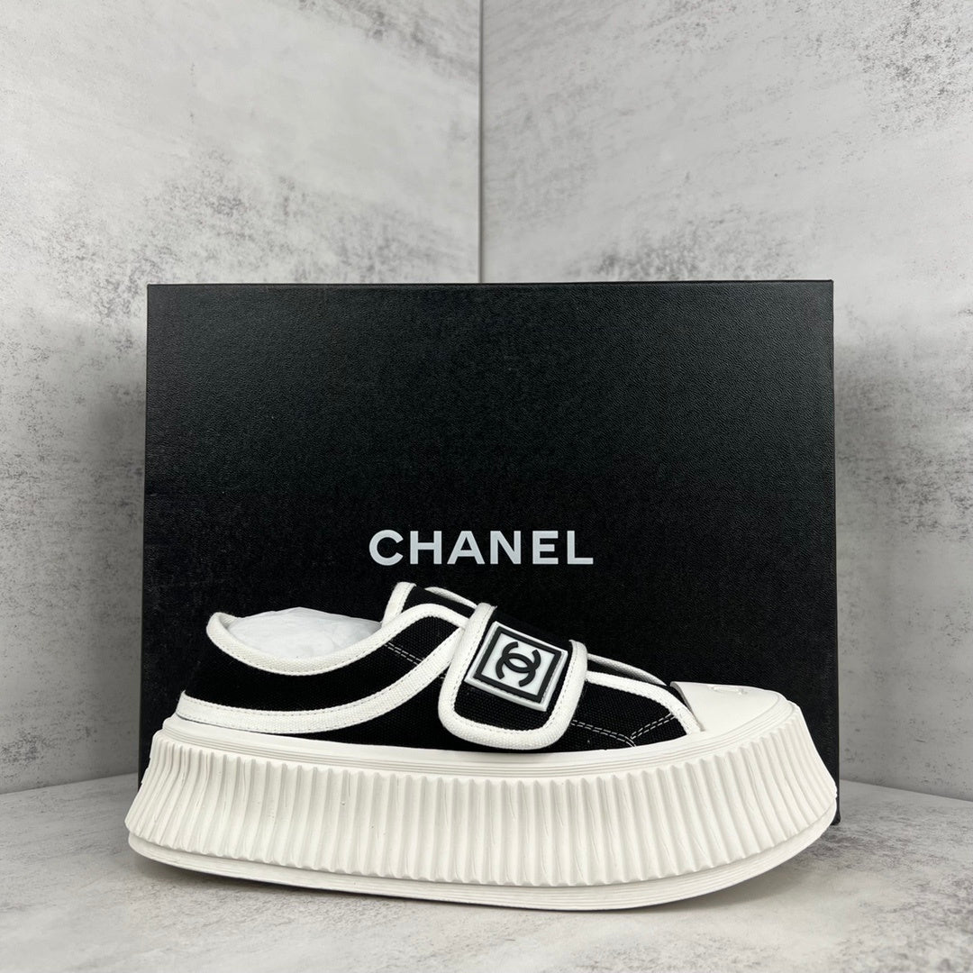 Chanel Single Strap "Black-White"