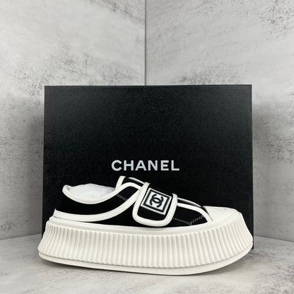 Chanel Single Strap "Black-White"