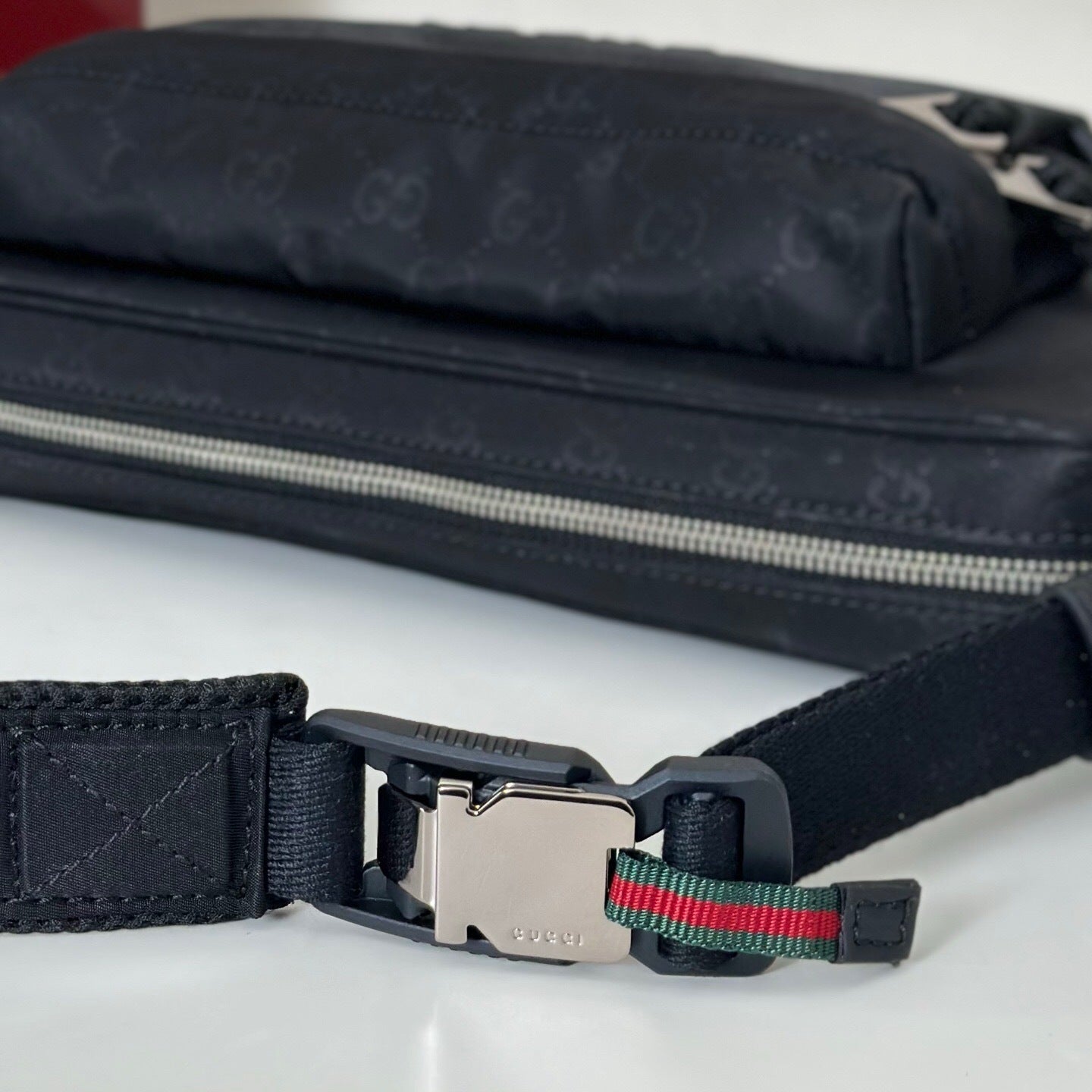 Gucci Nexus Large Slingbag