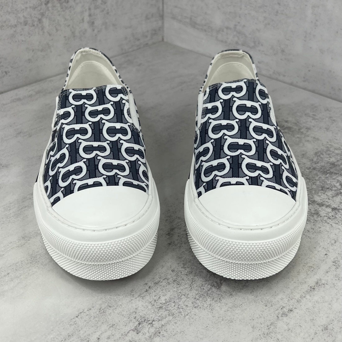Burberry Slip-On "Grey-White Monogram"