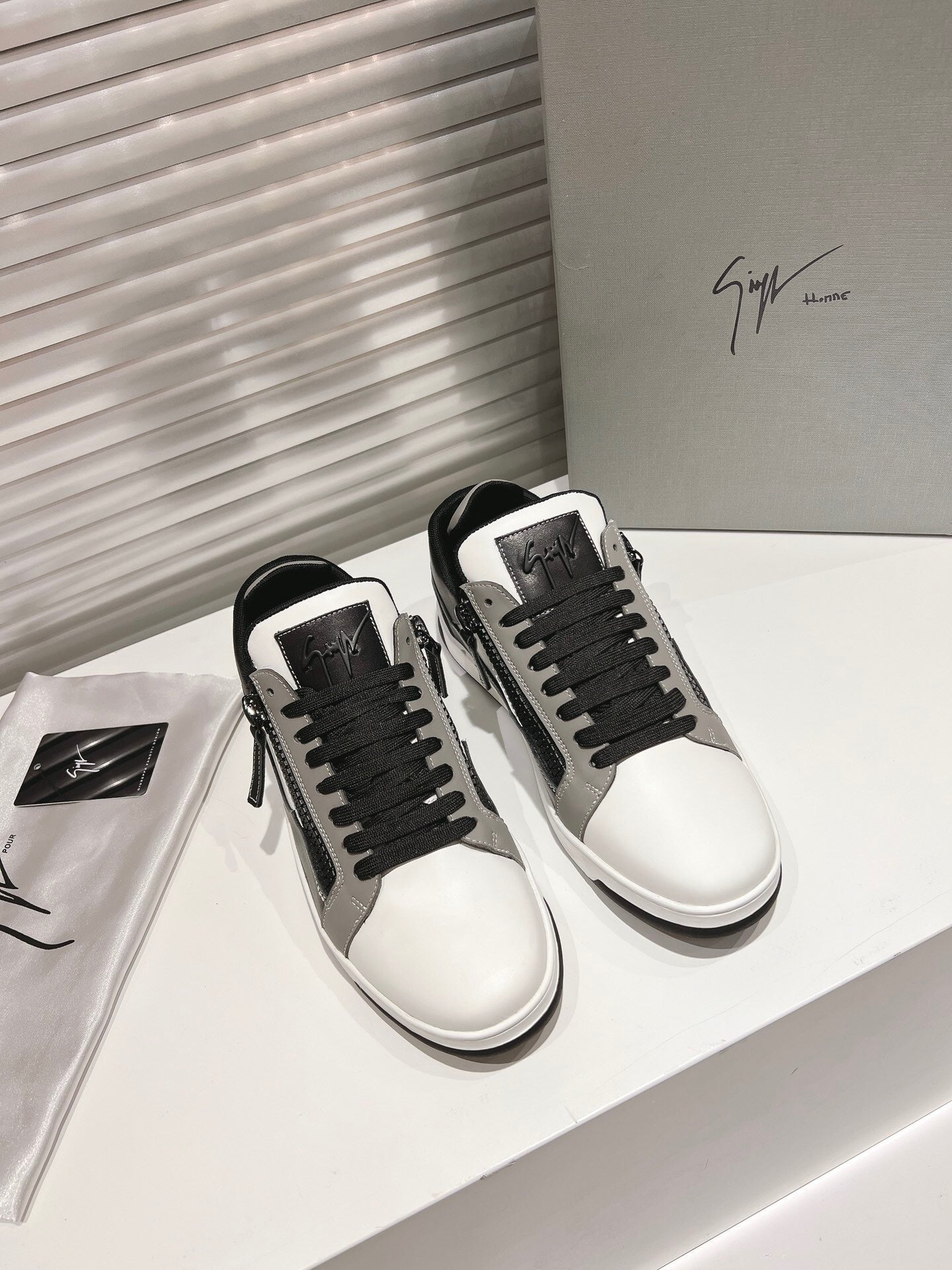 Giuseppe Zanotti GZ94 "Grey"
