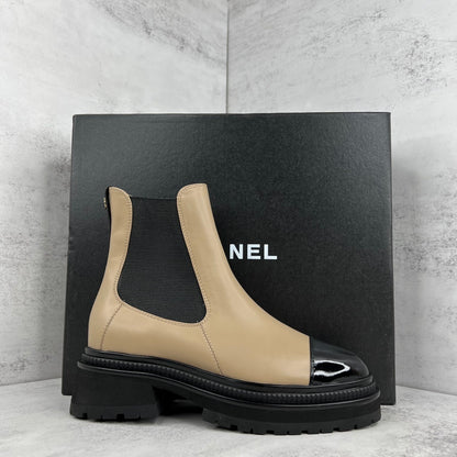 Chanel Chelsea Boots "Beige-Black"