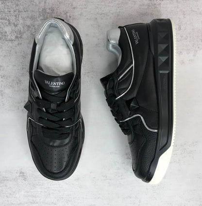 Valentino Garavani One Stud "Black-Grey"