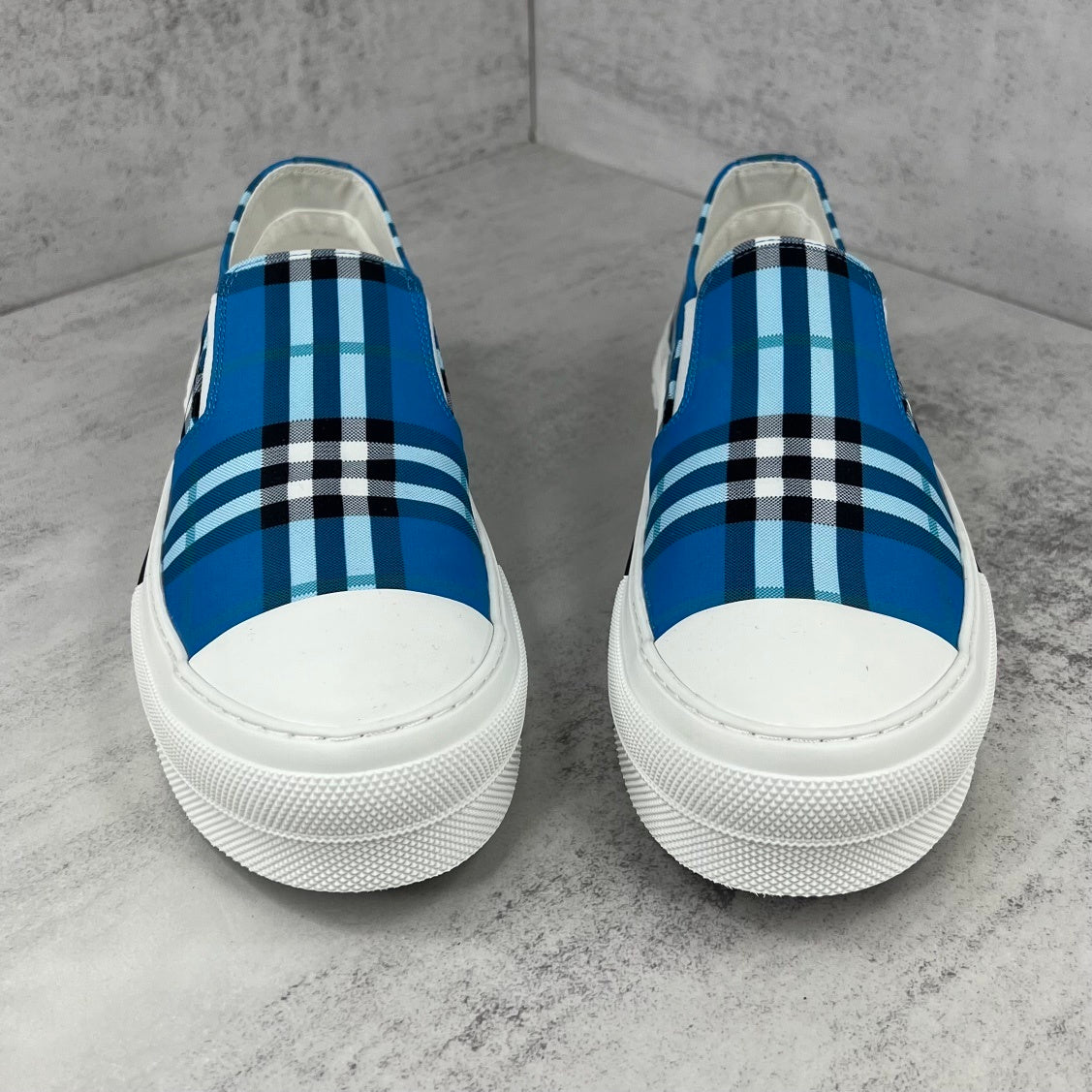 Burberry Slip-On "Blue"