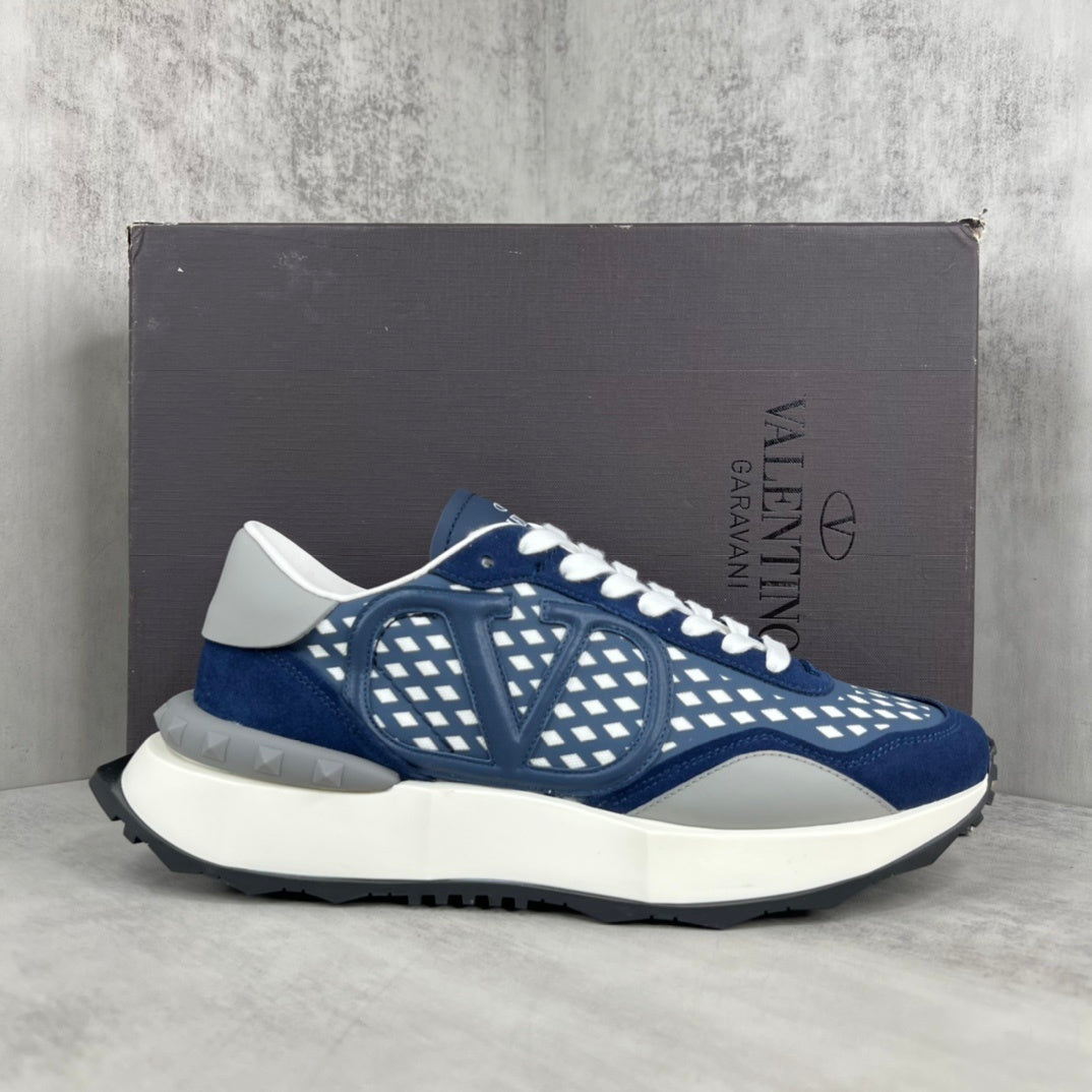 Valentino Garavani Netrunner "Blue-White"