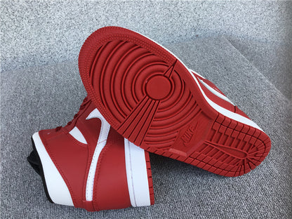 Air Jordan 1 Mid "Gym Red"