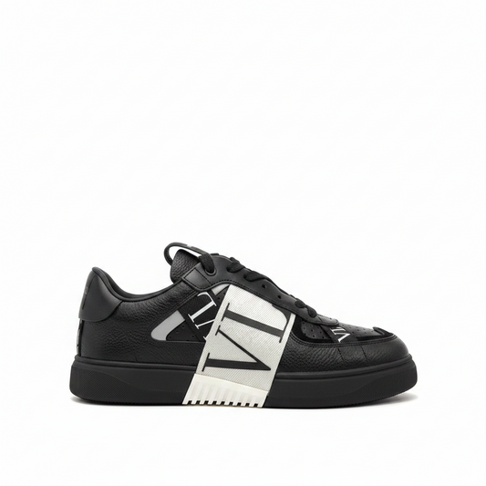 Valentino Garavani VL7N "Black-White"