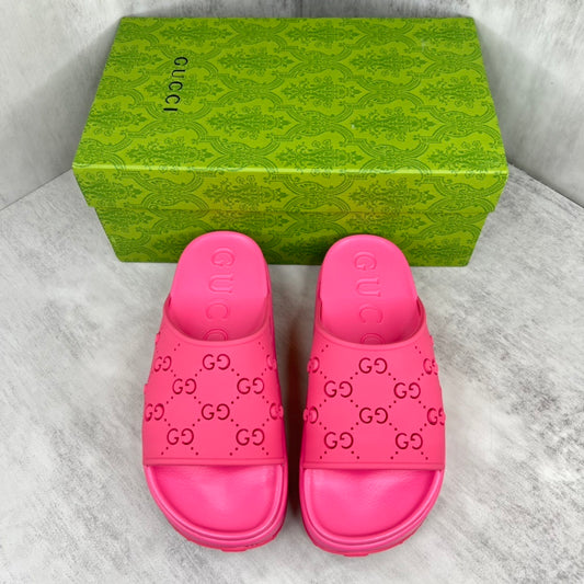Gucci Slides "Pink"