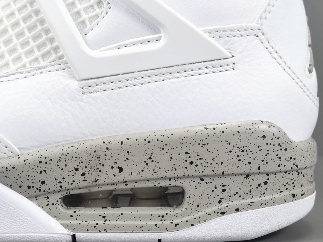 Air Jordan 4 Retro "White Oreo"