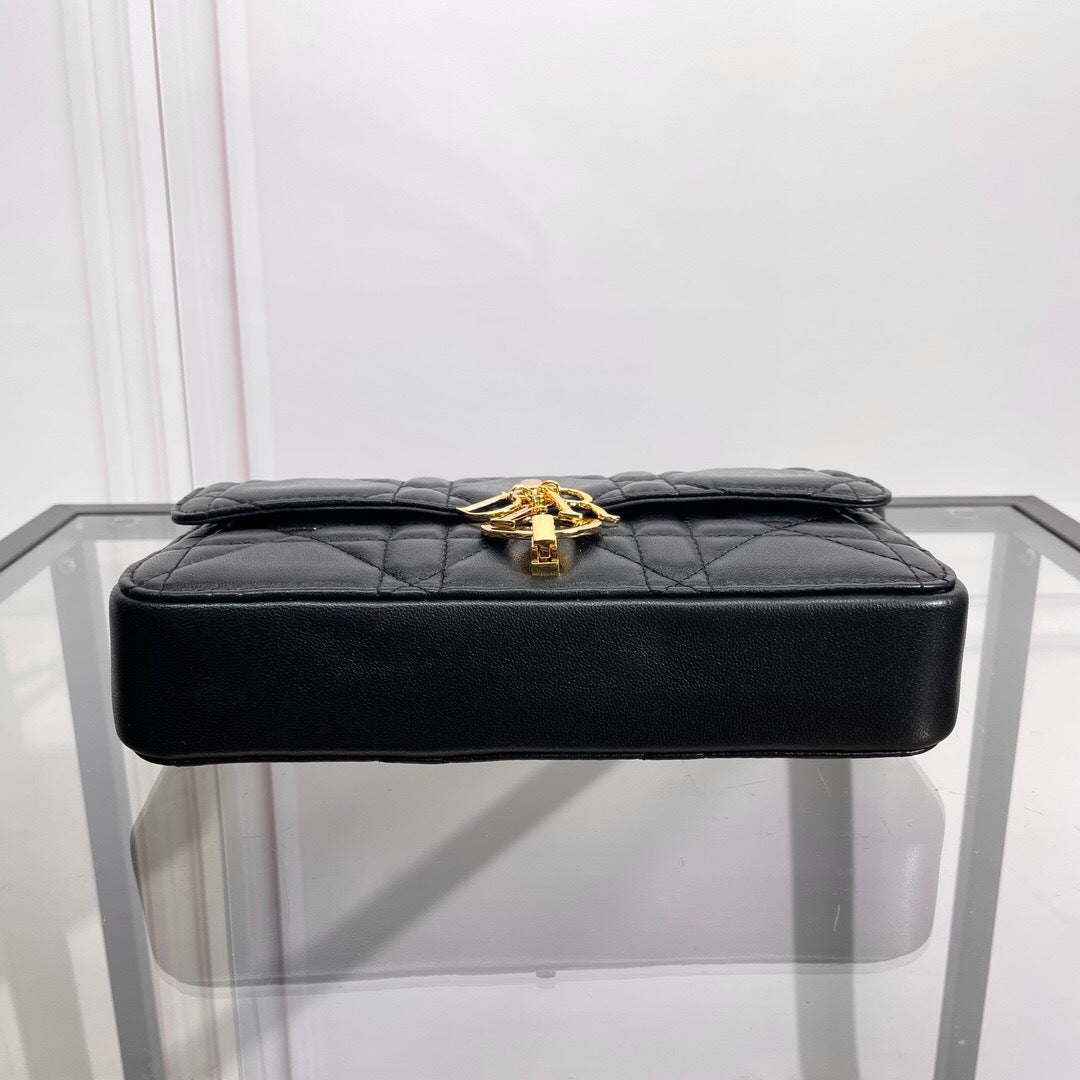 Dior Miss Daisy Mini Bag