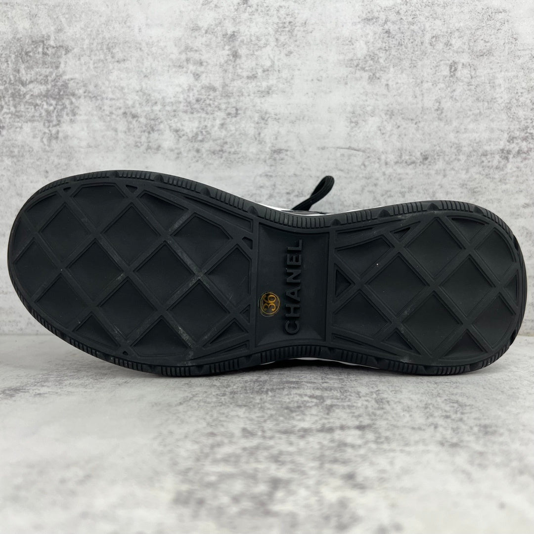 Chanel 22B "White-Grey-Blue"