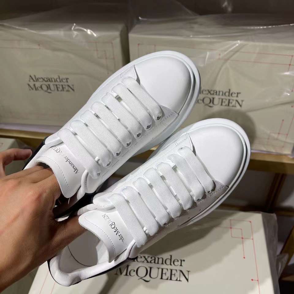 Alexander McQueen Oversized "White-Black Heart"
