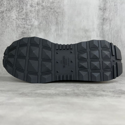 Valentino Garavani Netrunner "Blue-White"