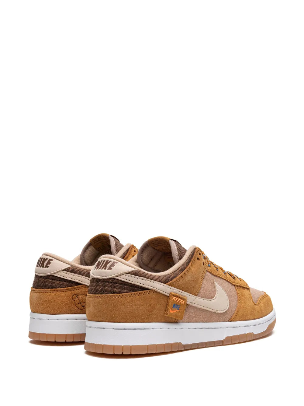 Nike Dunk Low SE "Teddy Bear Praline"