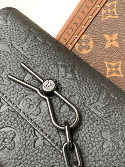 Louis Vuitton Steamer Wearable Wallet