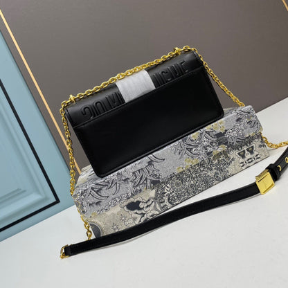 Dior 30 Montaigne East-West Bag with Chain Black Calfskin