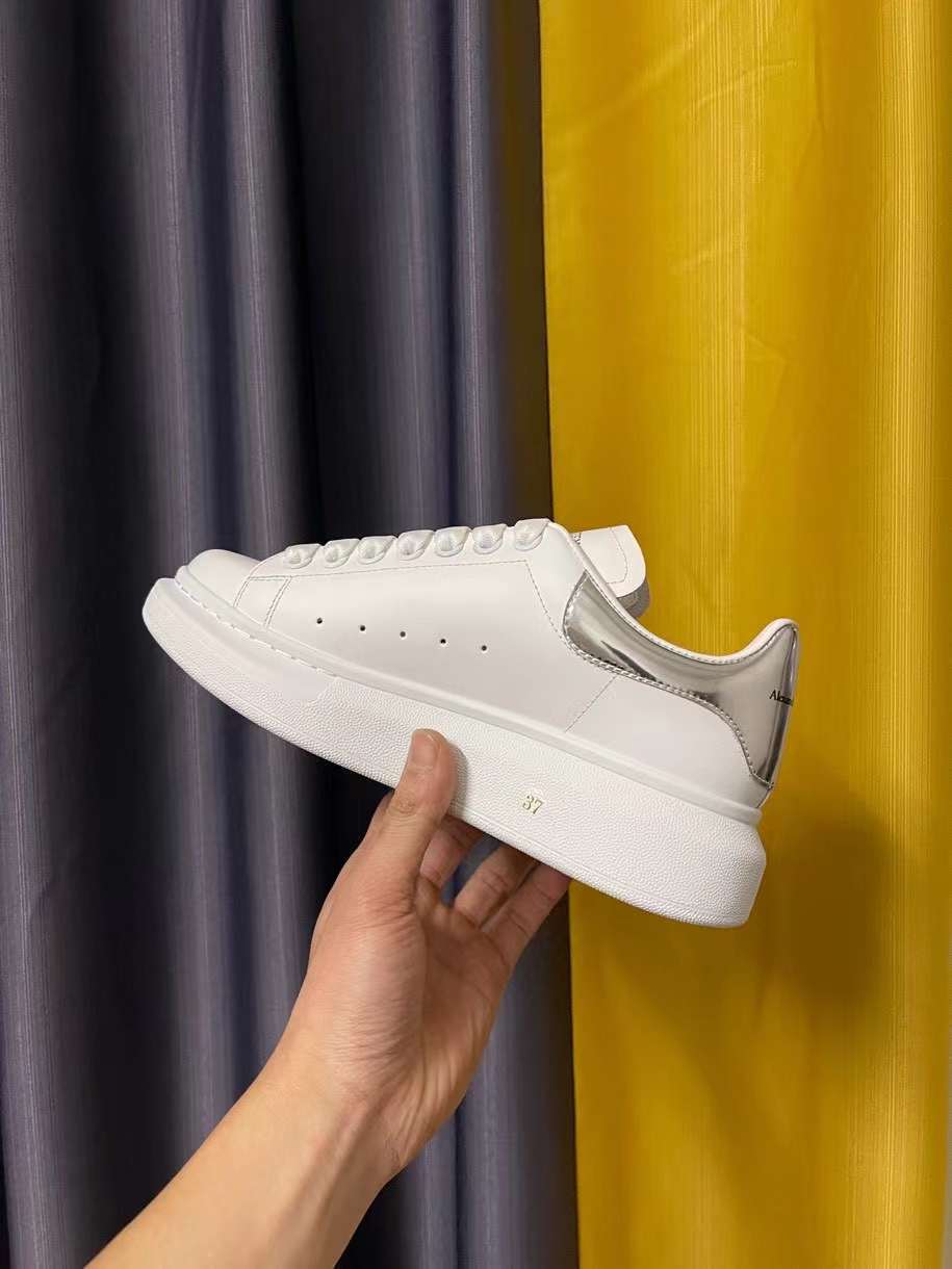 Alexander McQueen Oversized "White-Silver"