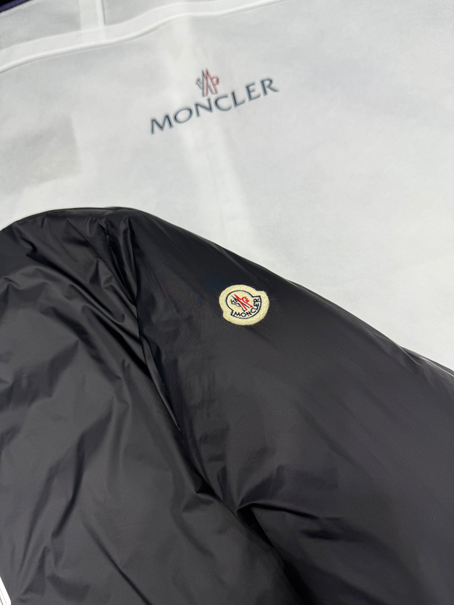 Moncler Bouchet Reversible Bomber Down Jacket "Black"