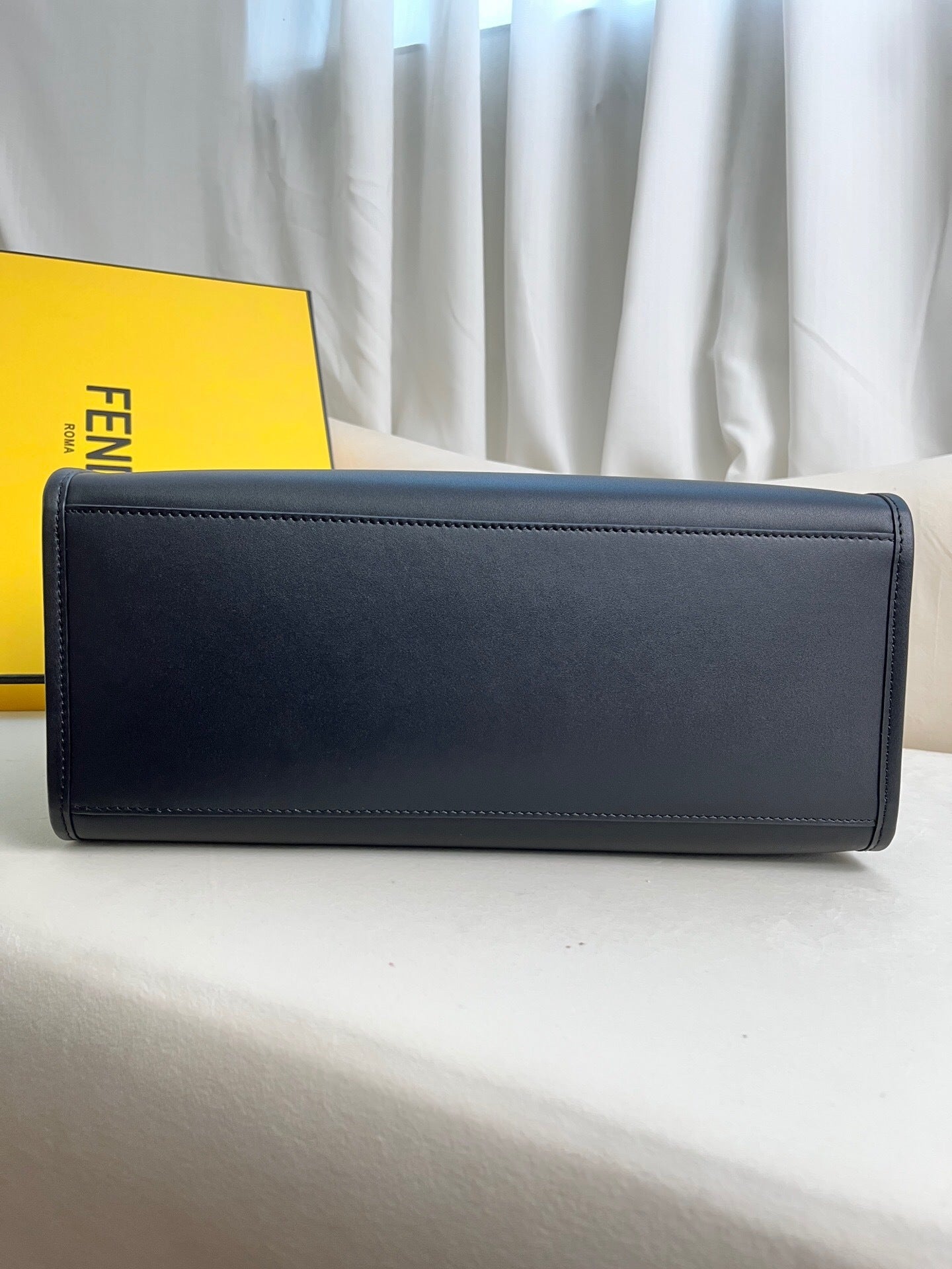Fendi Sunshine Medium Leather Shopper
