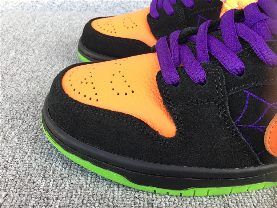 Nike SB Dunk Low "Night Of Mischief"