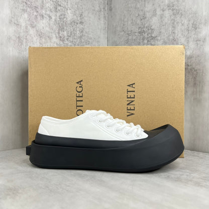 Bottega Veneta Jumbo "White-Black"