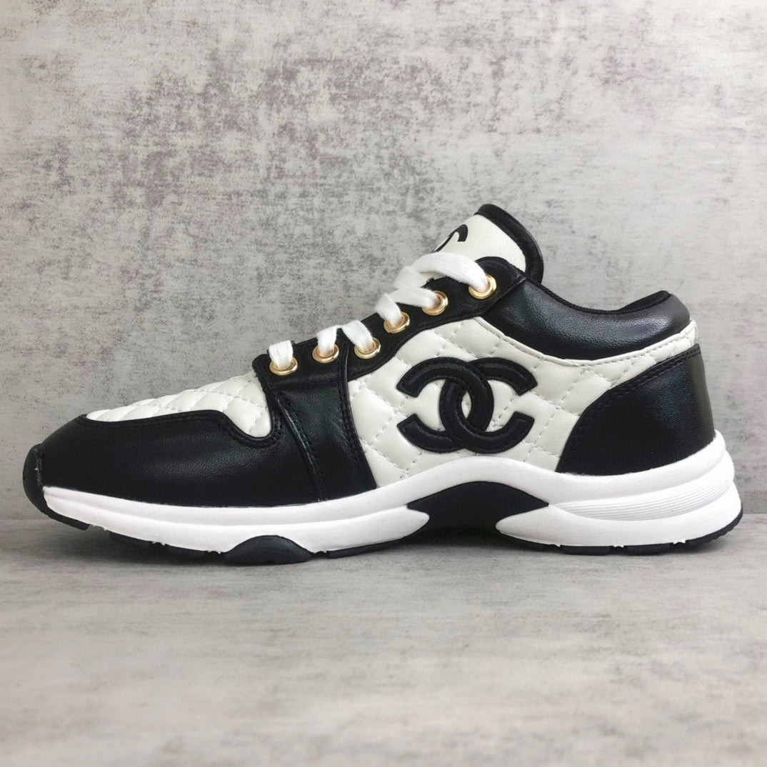 Chanel Interlocking CC "Black-White"