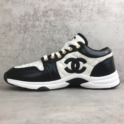 Chanel Interlocking CC "Black-White"